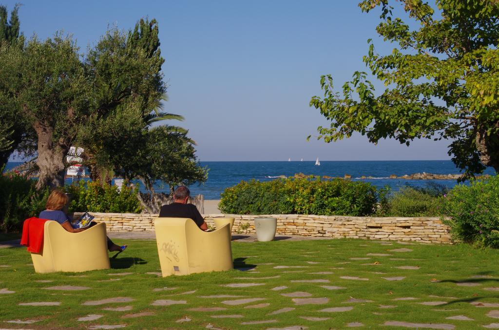 Residence Acquamarina San Benedetto del Tronto Eksteriør billede